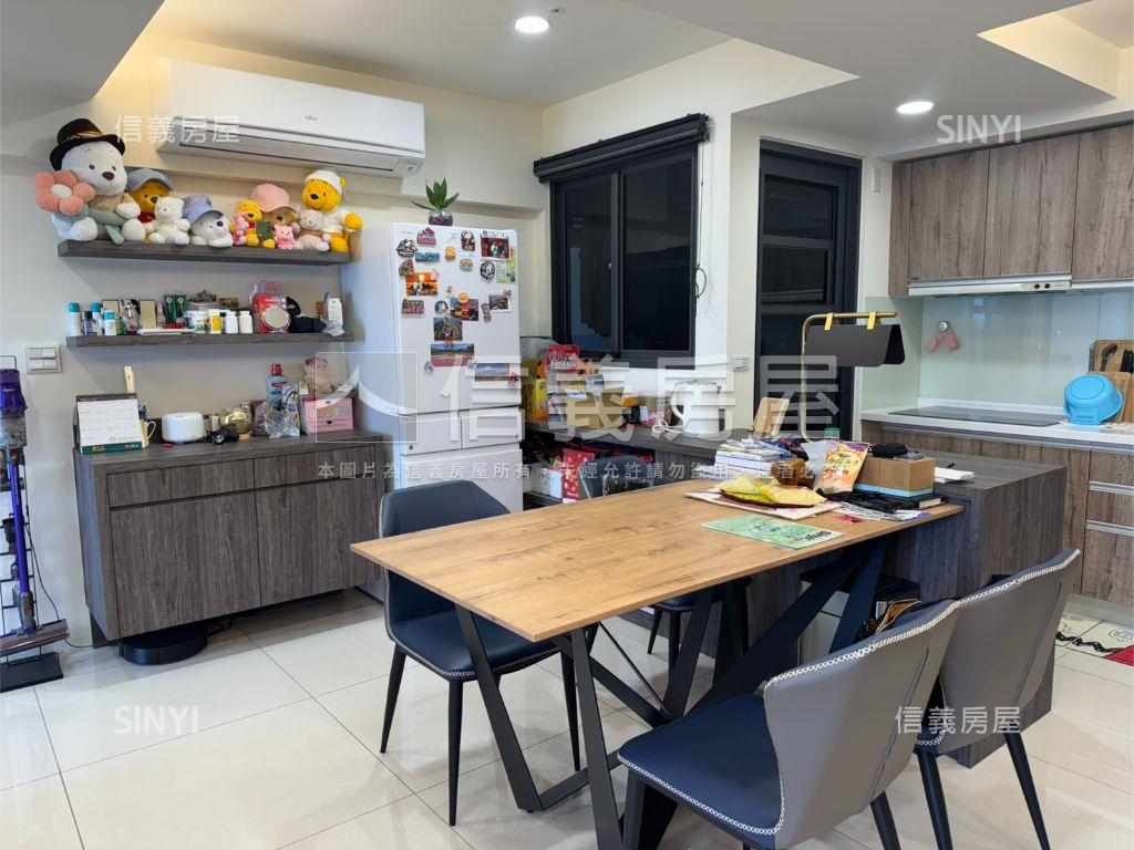 艾美館６次頂美景三房平車房屋室內格局與周邊環境