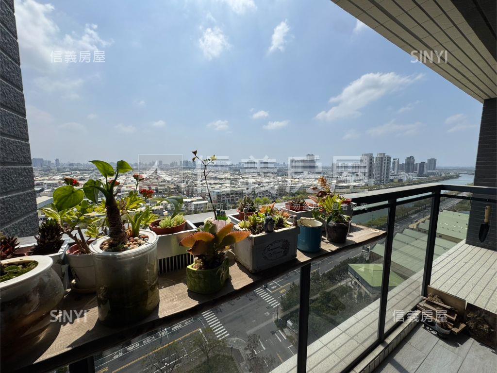 艾美館６次頂美景三房平車房屋室內格局與周邊環境