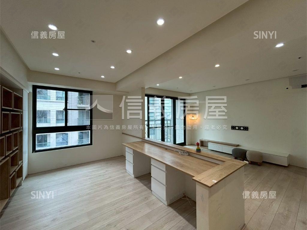 近竹南火車站次頂樓大坪數房屋室內格局與周邊環境