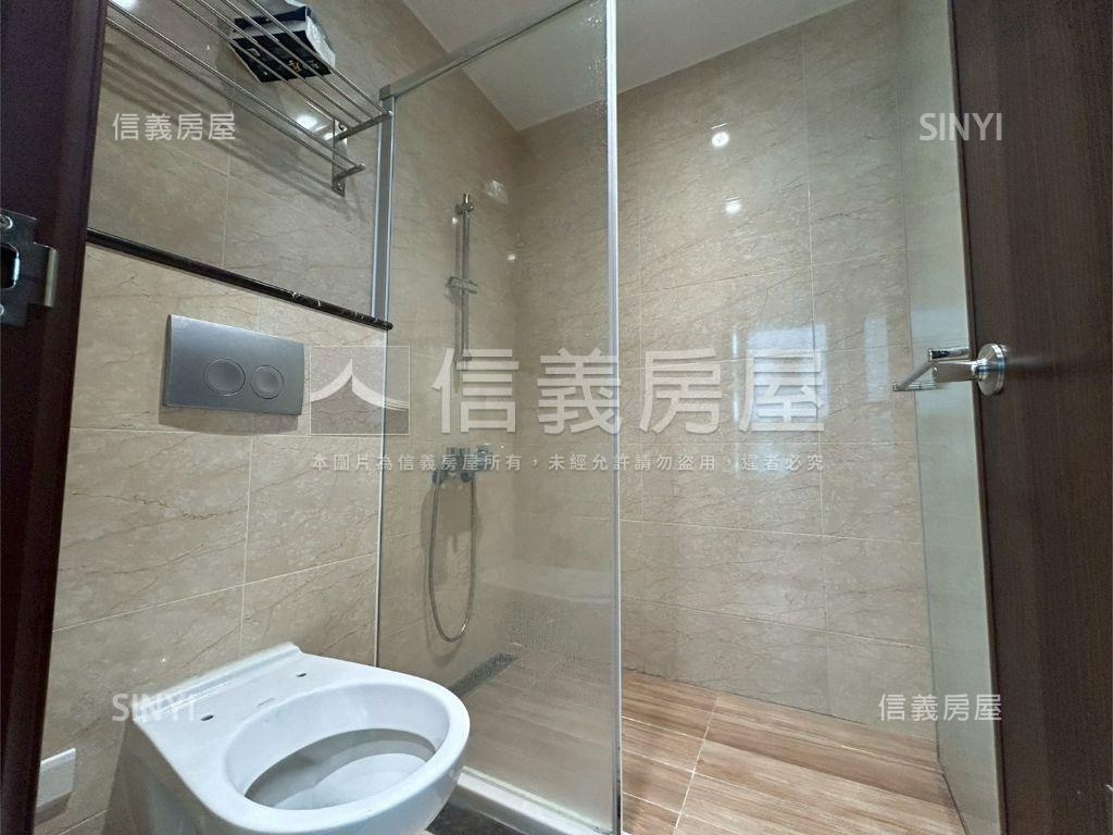 近竹南火車站次頂樓大坪數房屋室內格局與周邊環境