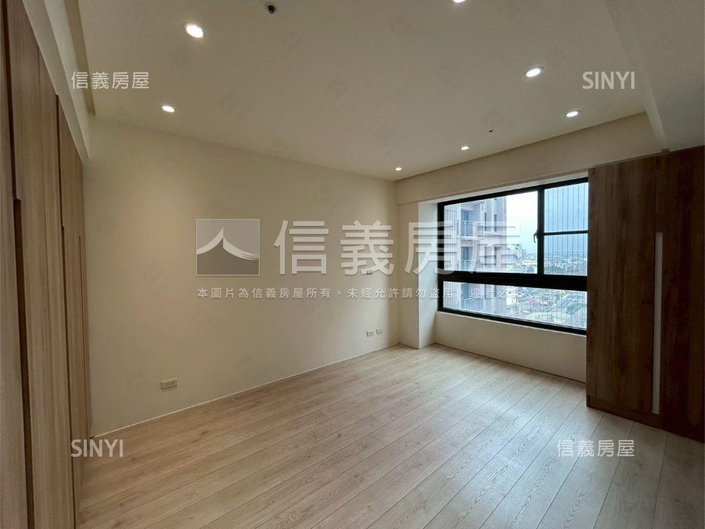 近竹南火車站次頂樓大坪數房屋室內格局與周邊環境