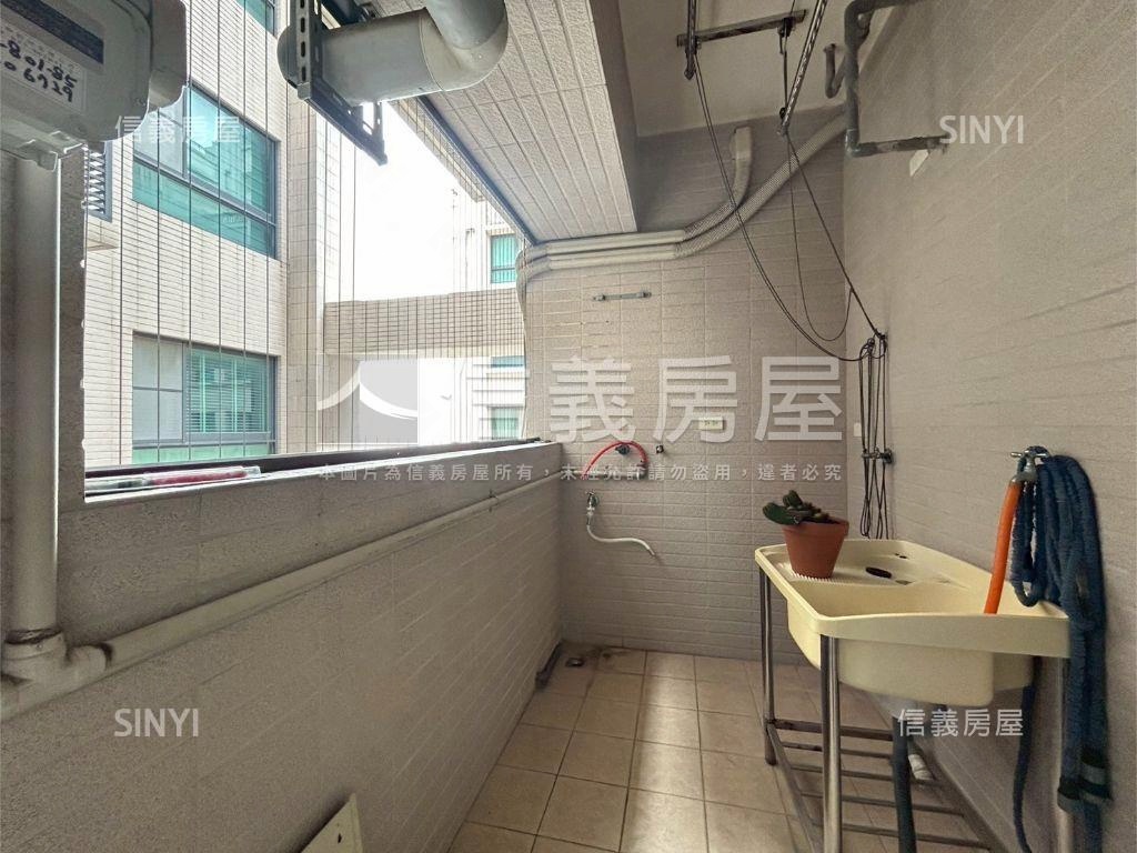 近竹南火車站次頂樓大坪數房屋室內格局與周邊環境