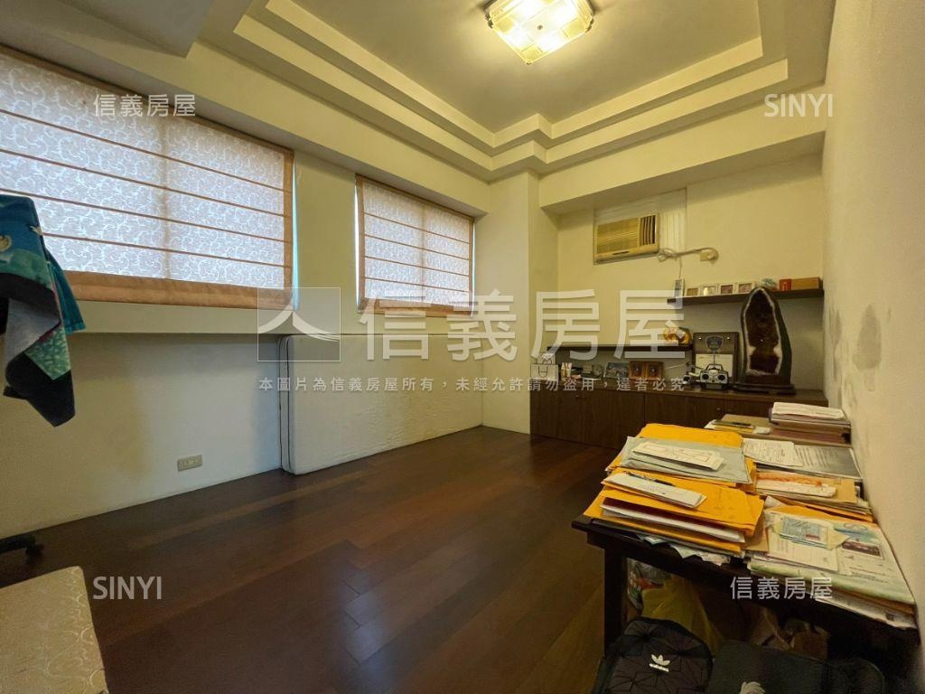 稀有昌益桂冠三房房屋室內格局與周邊環境