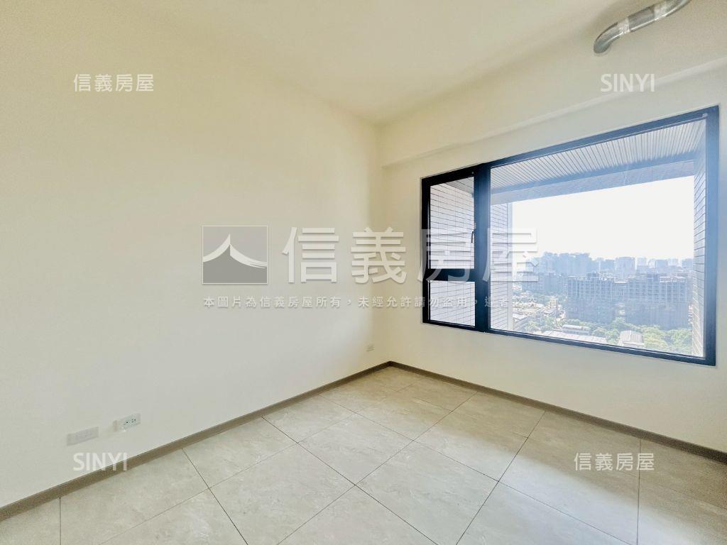 誠售！ＶＶＳ１兩房平車房屋室內格局與周邊環境