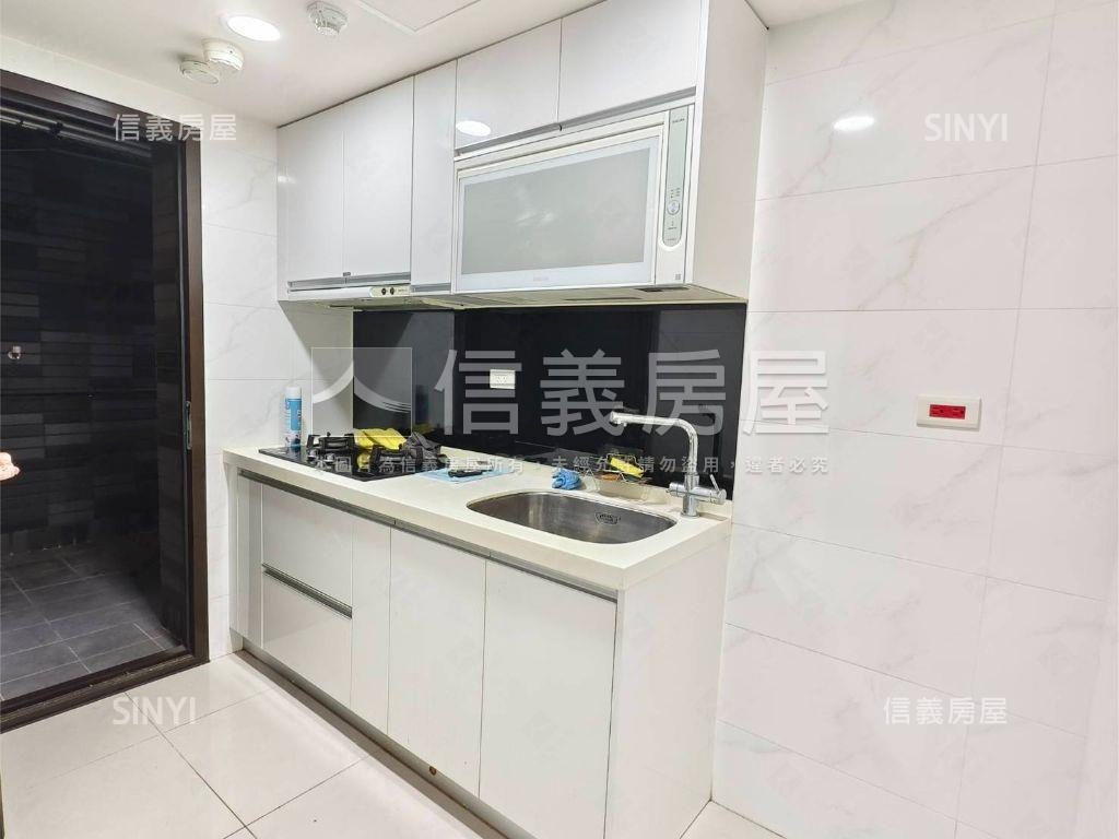 民安讚景觀２房車位房屋室內格局與周邊環境