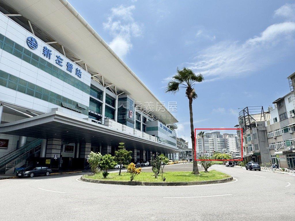 近高鐵三房一室裝潢附車位房屋室內格局與周邊環境