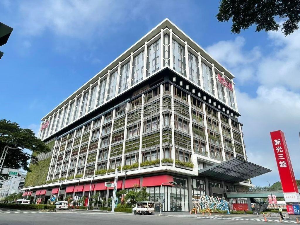 近高鐵三房一室裝潢附車位房屋室內格局與周邊環境