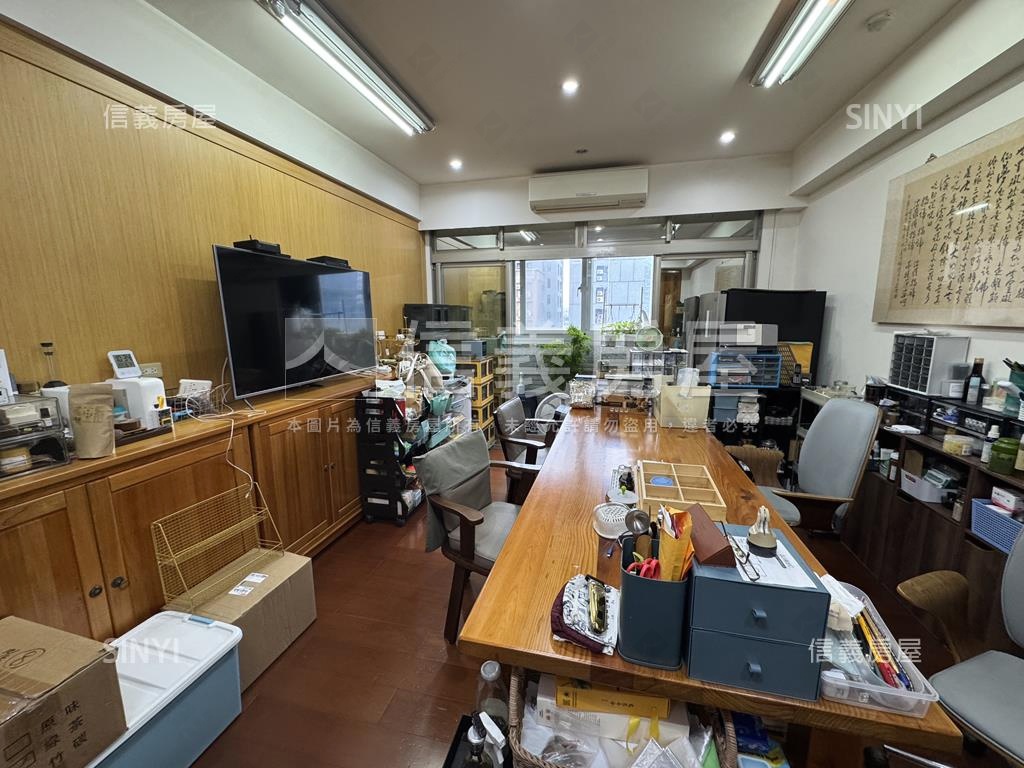 吉祥書香大四房附車位房屋室內格局與周邊環境