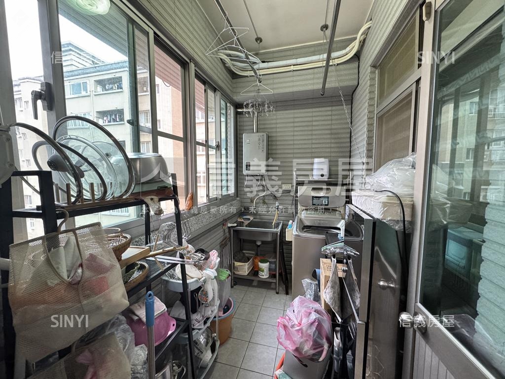 吉祥書香大四房附車位房屋室內格局與周邊環境