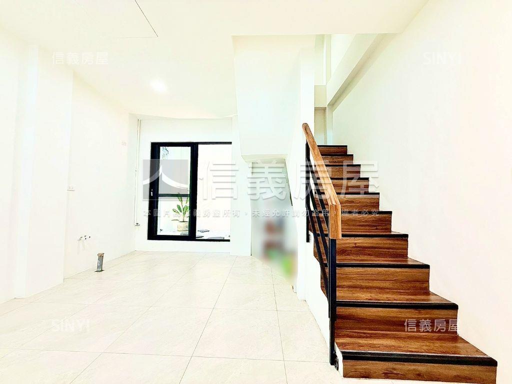 南區活路精裝四房車庫透天房屋室內格局與周邊環境