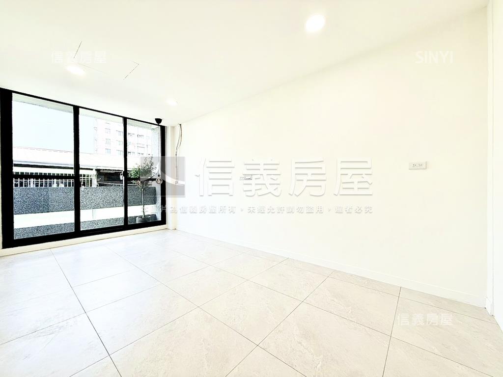 南區活路精裝四房車庫透天房屋室內格局與周邊環境