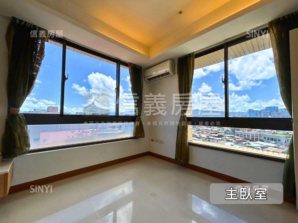 專任‧康寧城堡兩房車位房屋室內格局與周邊環境