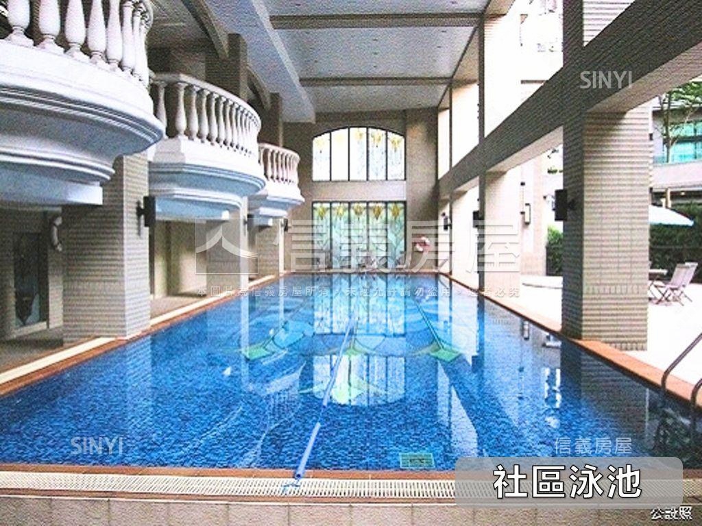 專任‧康寧城堡兩房車位房屋室內格局與周邊環境