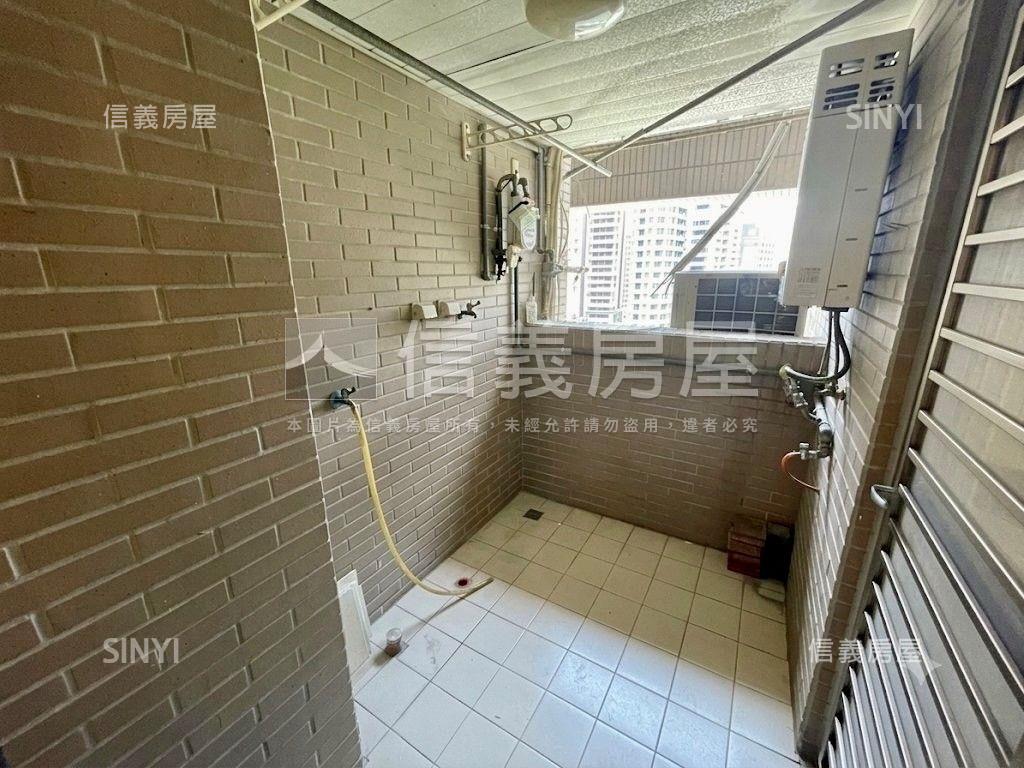 Ａ９未來城電梯２房車位房屋室內格局與周邊環境