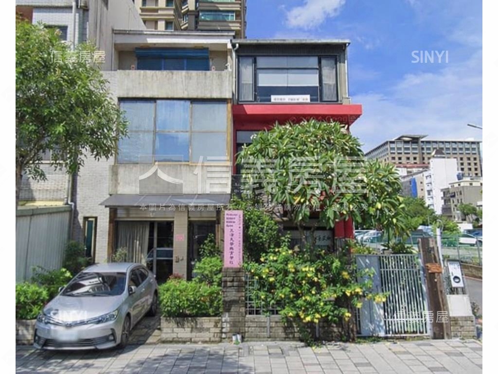 近巨城正東大路透店房屋室內格局與周邊環境