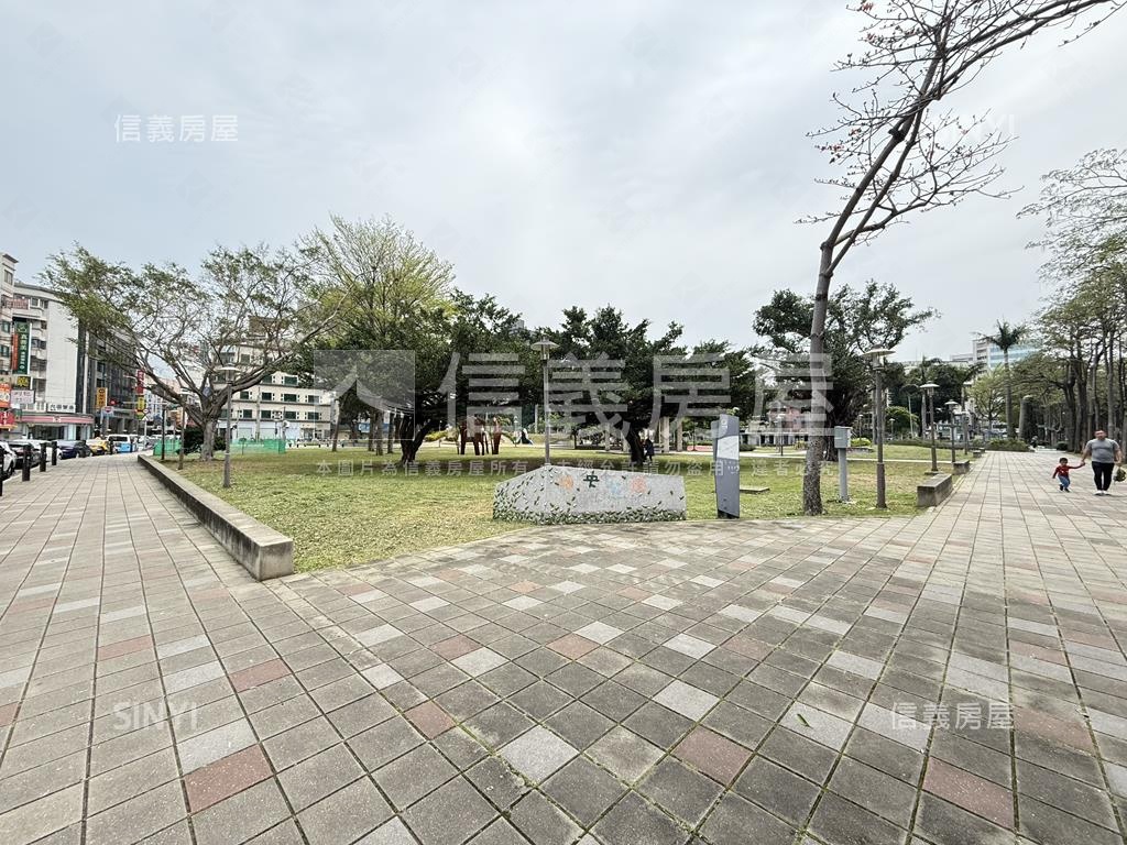 近巨城正東大路透店房屋室內格局與周邊環境