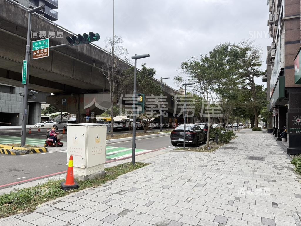 近巨城正東大路透店房屋室內格局與周邊環境