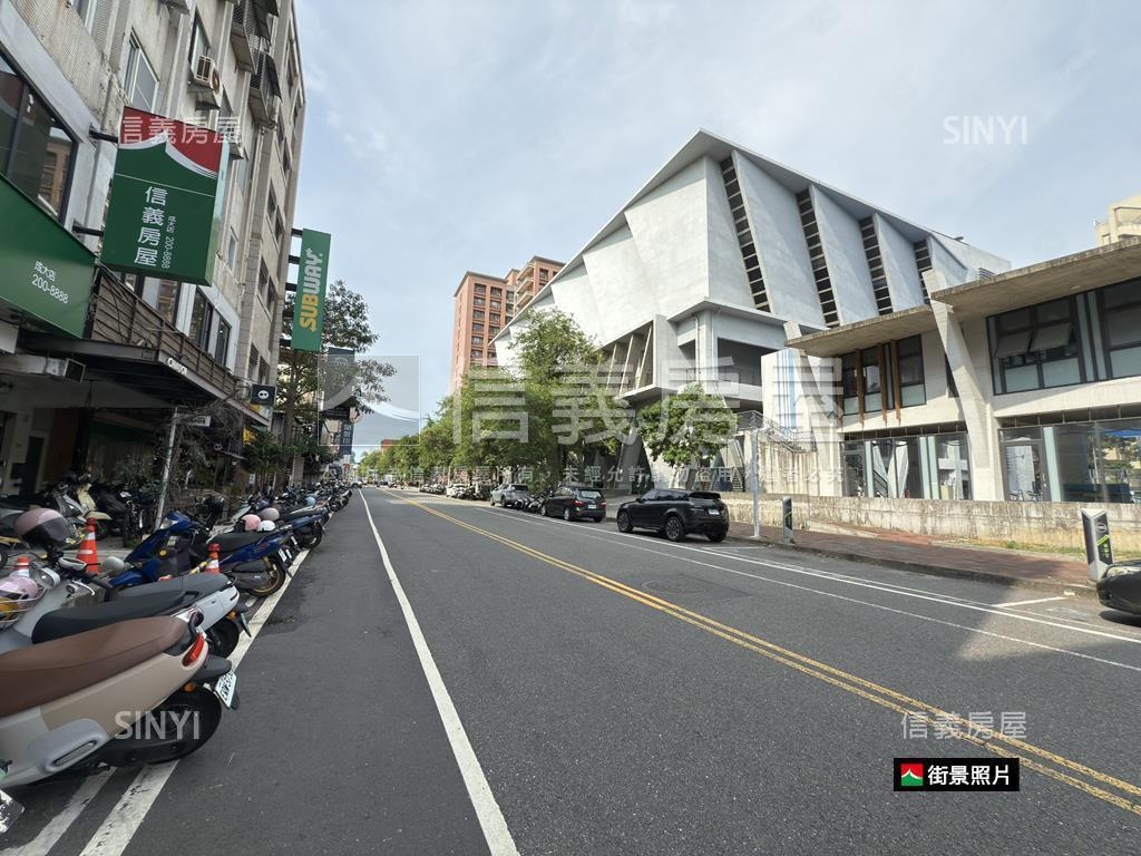 成大深白色宿舍房屋室內格局與周邊環境