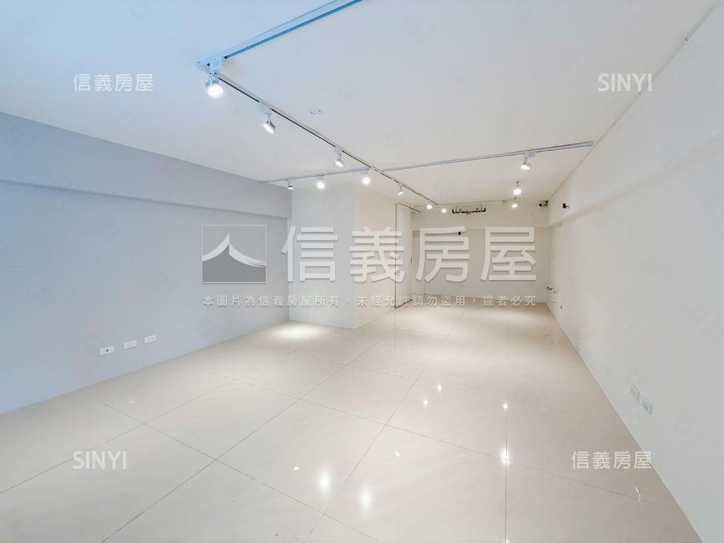 大墩五期黃金店面附平車房屋室內格局與周邊環境