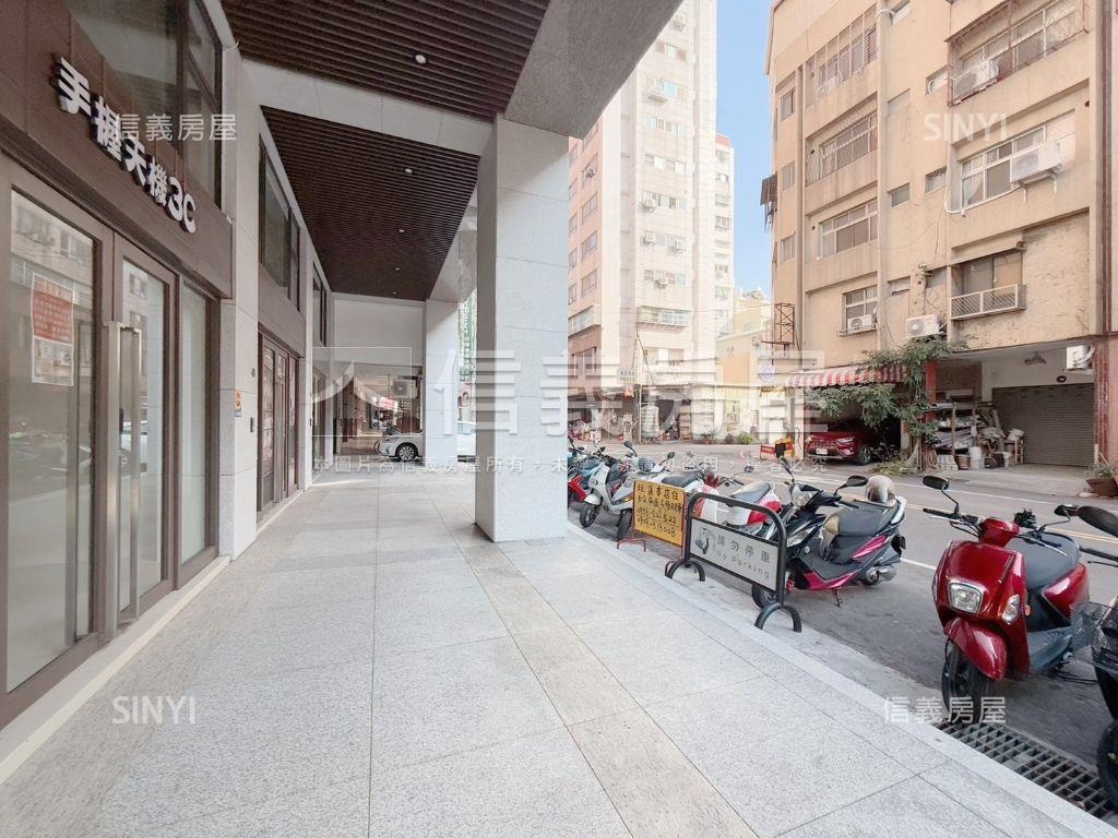 大墩五期黃金店面附平車房屋室內格局與周邊環境