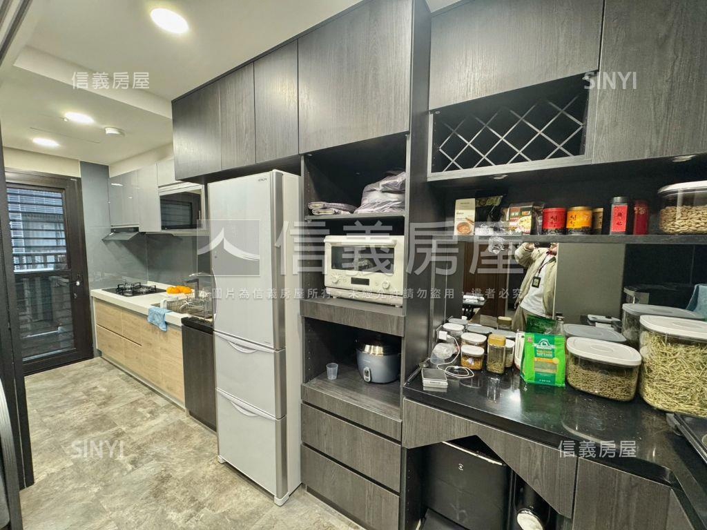 江翠重劃Ｆ區奢華美宅車位房屋室內格局與周邊環境