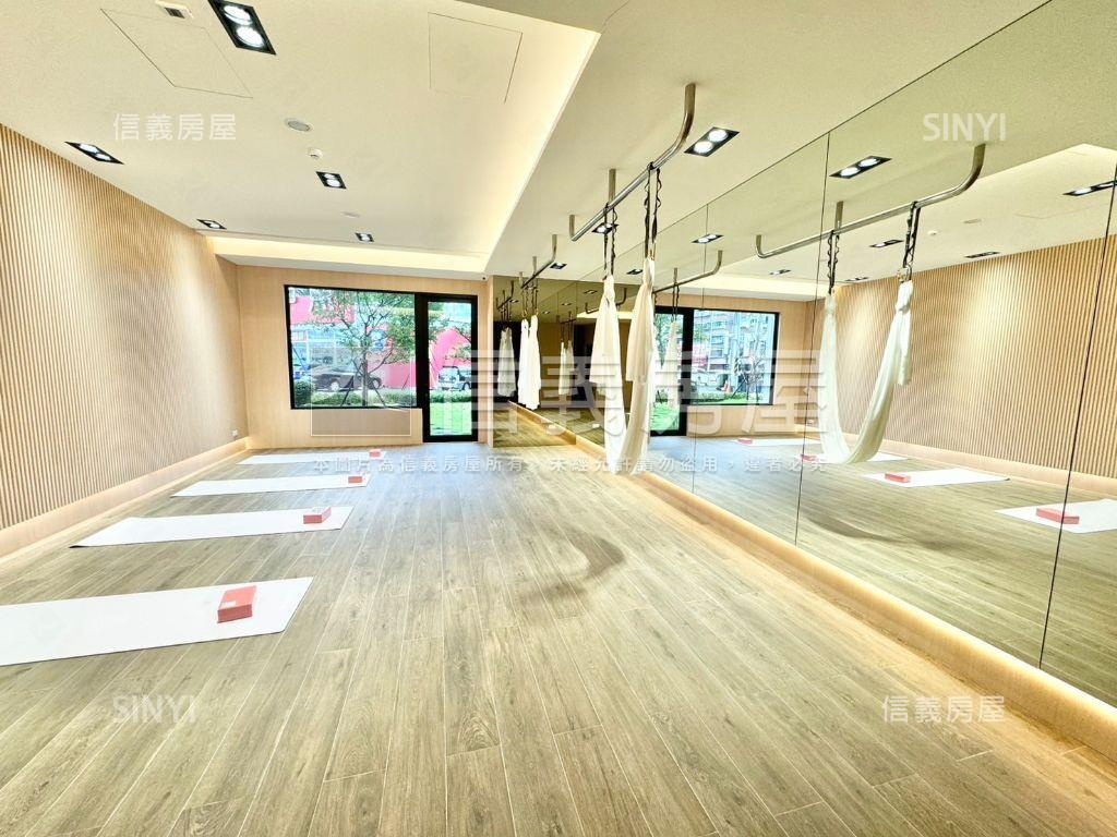 江翠重劃Ｆ區奢華美宅車位房屋室內格局與周邊環境