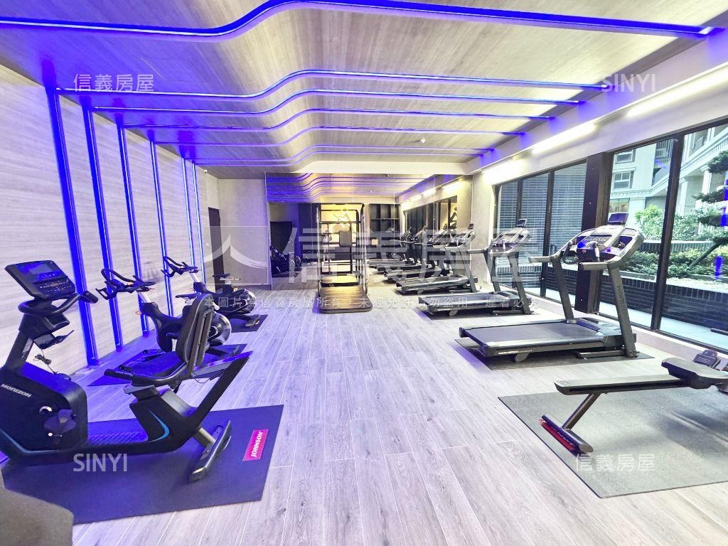 江翠重劃Ｆ區奢華美宅車位房屋室內格局與周邊環境