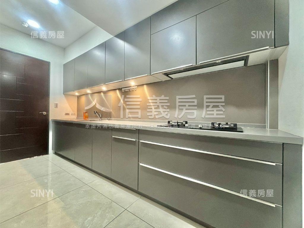 美術皇居高樓景觀三房雙車房屋室內格局與周邊環境