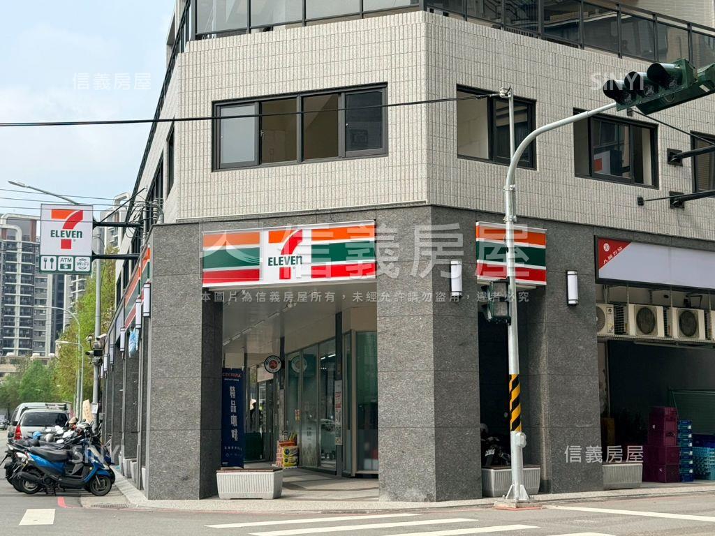 和築Ｆ１角間頂樓稀有釋出房屋室內格局與周邊環境