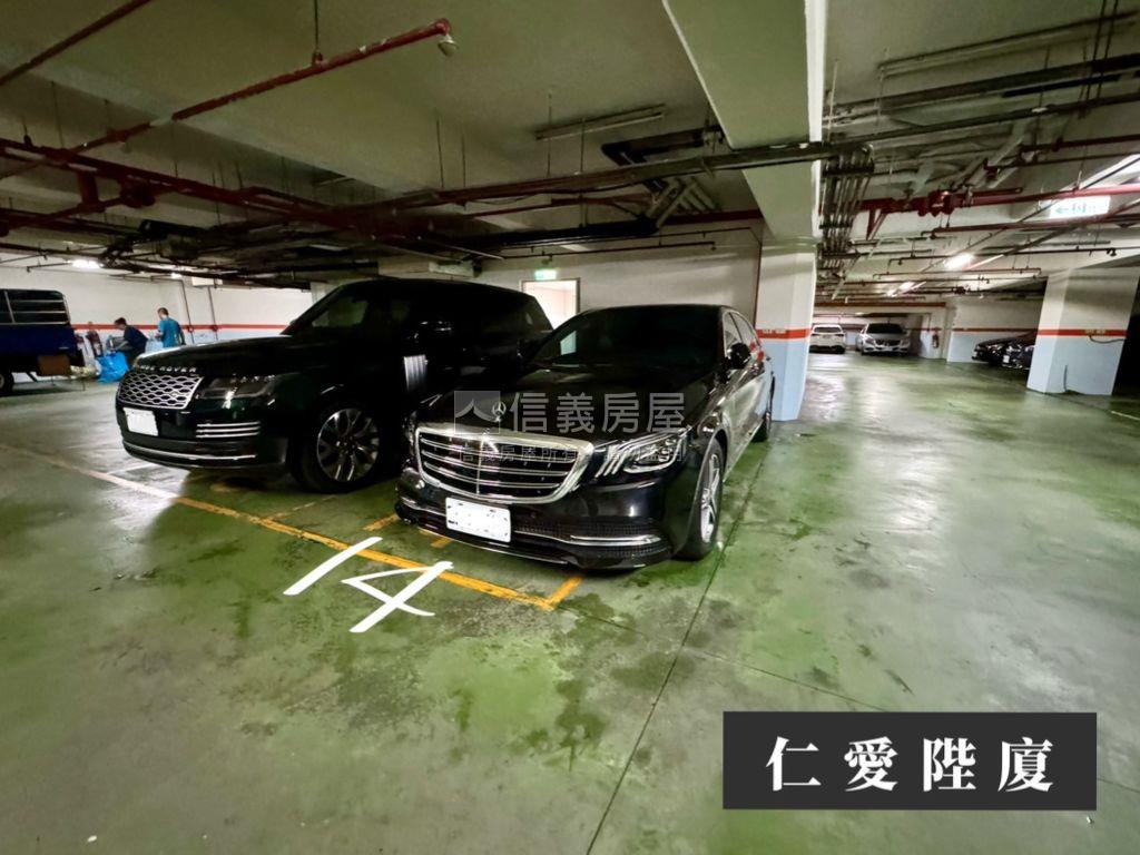 仁環王者陛廈附坡車房屋室內格局與周邊環境