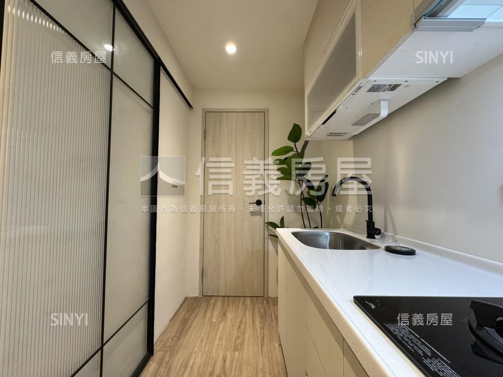 全新整理時尚便利珍貴二樓房屋室內格局與周邊環境
