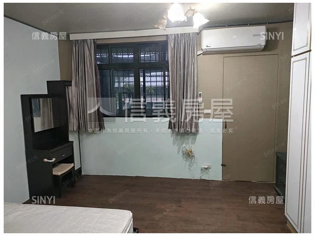 近萬坪公園公寓四樓房屋室內格局與周邊環境