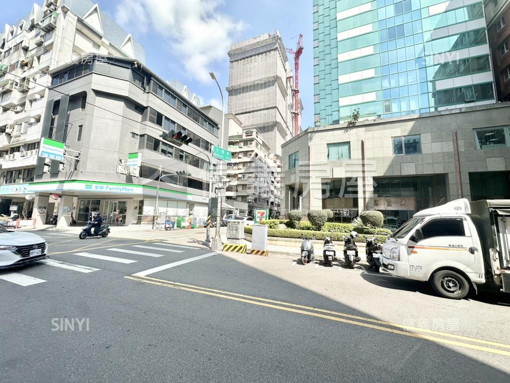 理仁奕舍中高樓層房屋室內格局與周邊環境