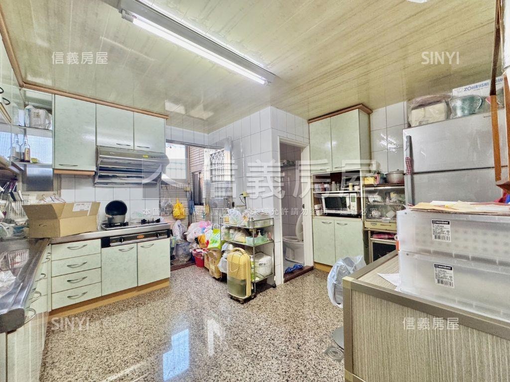 近五王國小孝親活巷透天房屋室內格局與周邊環境