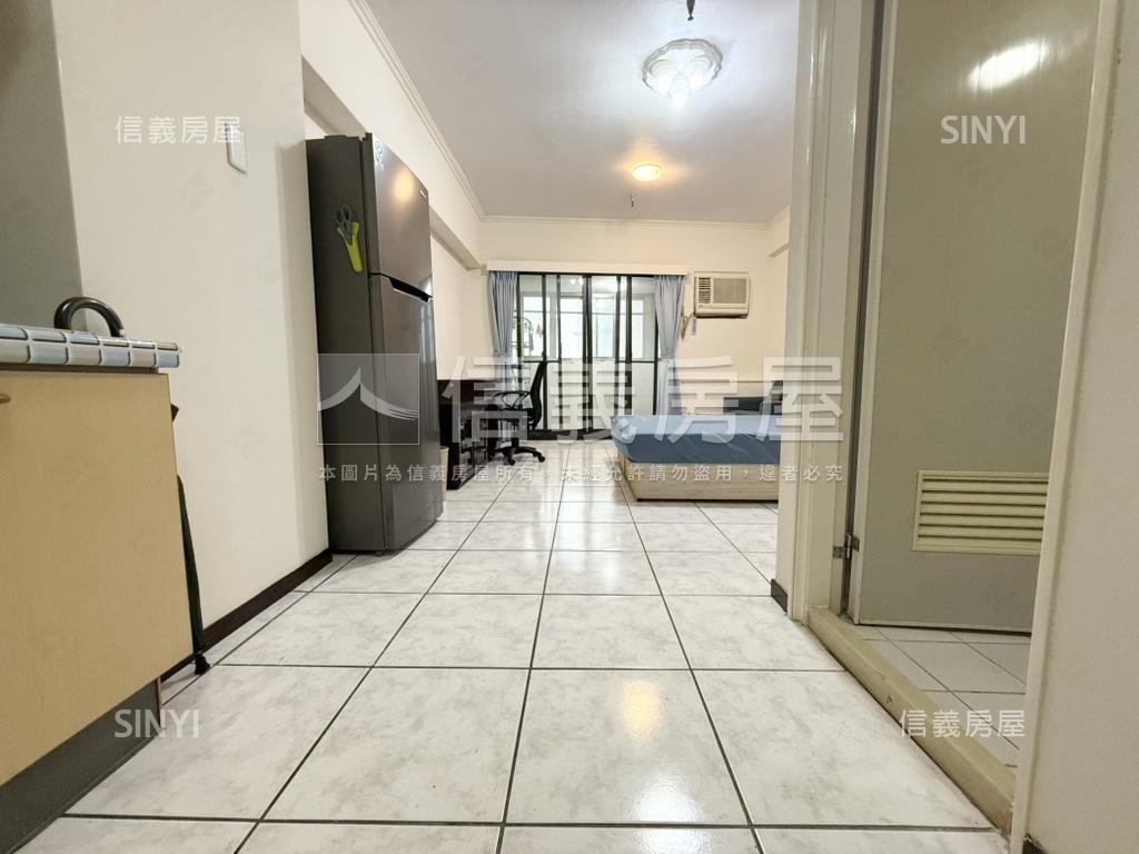 首購－假日光景明亮大一房房屋室內格局與周邊環境
