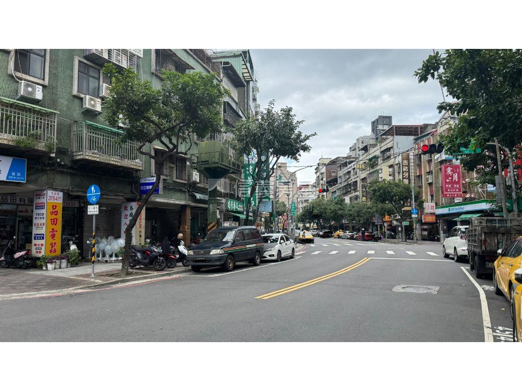 集美成功金店霸房屋室內格局與周邊環境