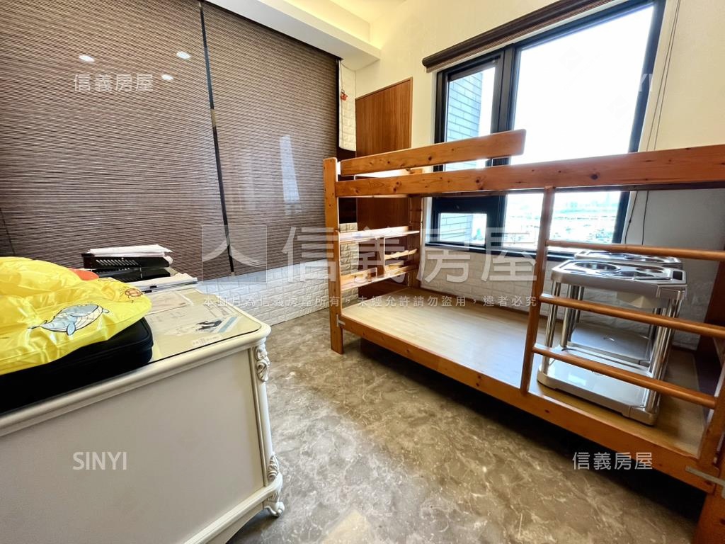 潤泰高樓河景泳池豪邸房屋室內格局與周邊環境