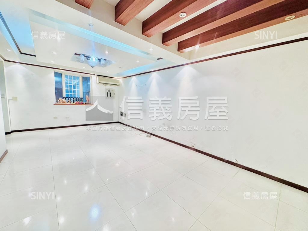 專任★信義稀有１樓房屋室內格局與周邊環境