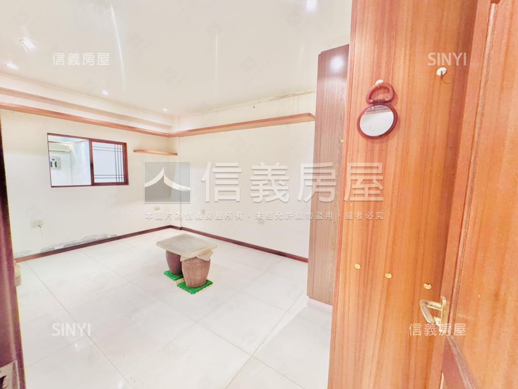 專任★信義稀有１樓房屋室內格局與周邊環境