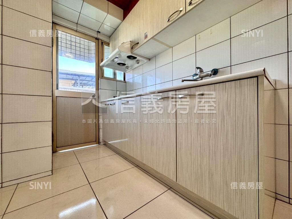 北屯松竹商圈大空間四房房屋室內格局與周邊環境