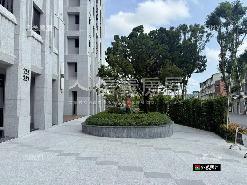 邰欣７０兩房兩衛平車房屋室內格局與周邊環境
