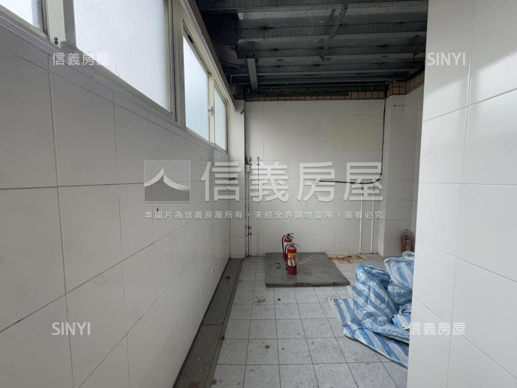 民生面寬店面房屋室內格局與周邊環境