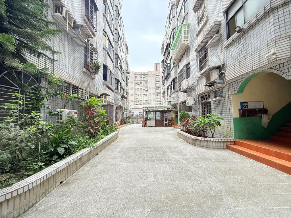 近光華溫莎庭園一樓戶房屋室內格局與周邊環境