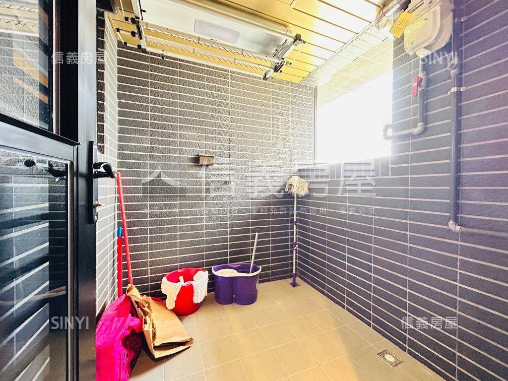 有逸市全新高樓裝潢三房房屋室內格局與周邊環境