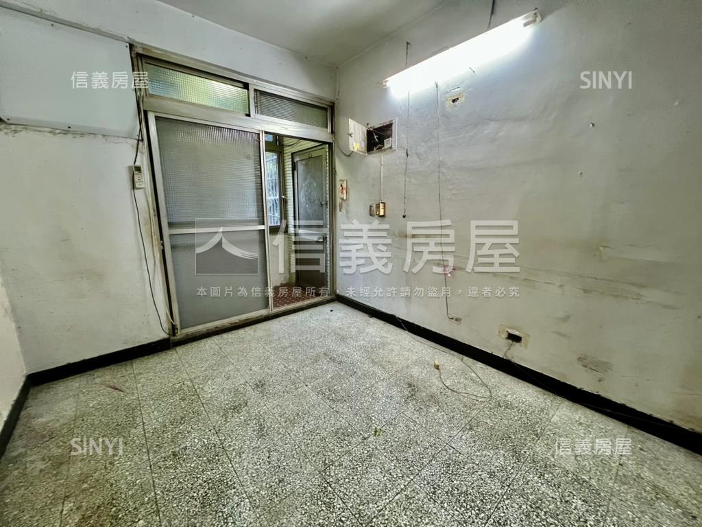 復興國小正對面２樓房屋室內格局與周邊環境