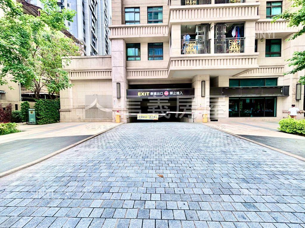 店長推薦微笑雲品馬年吉祥房屋室內格局與周邊環境