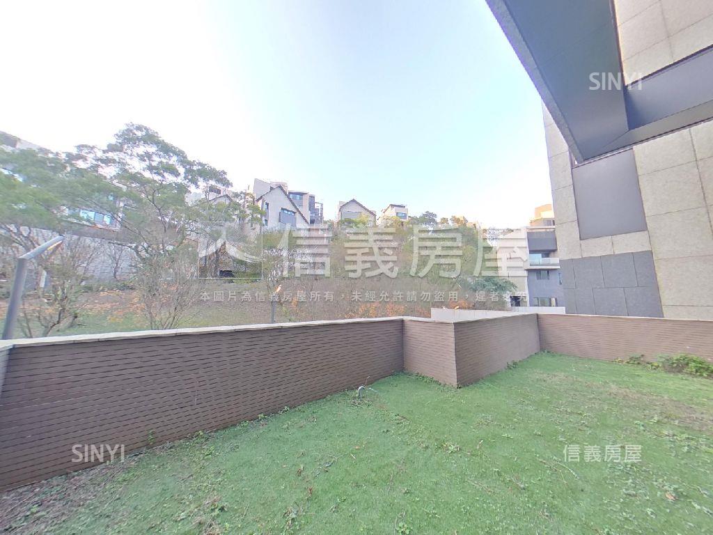 青崧華城電梯別墅房屋室內格局與周邊環境