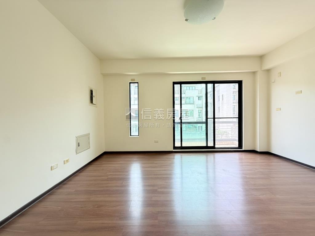 虎尾寮朝南臨路透天房屋室內格局與周邊環境