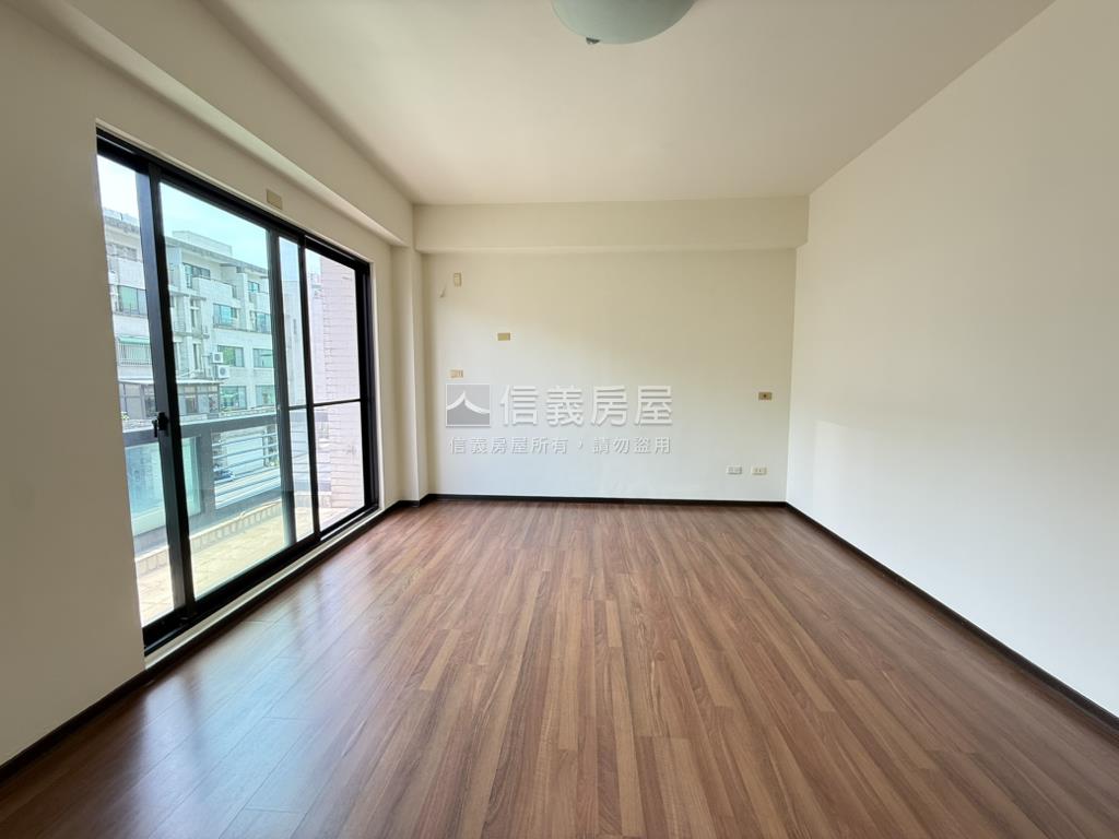 虎尾寮朝南臨路透天房屋室內格局與周邊環境