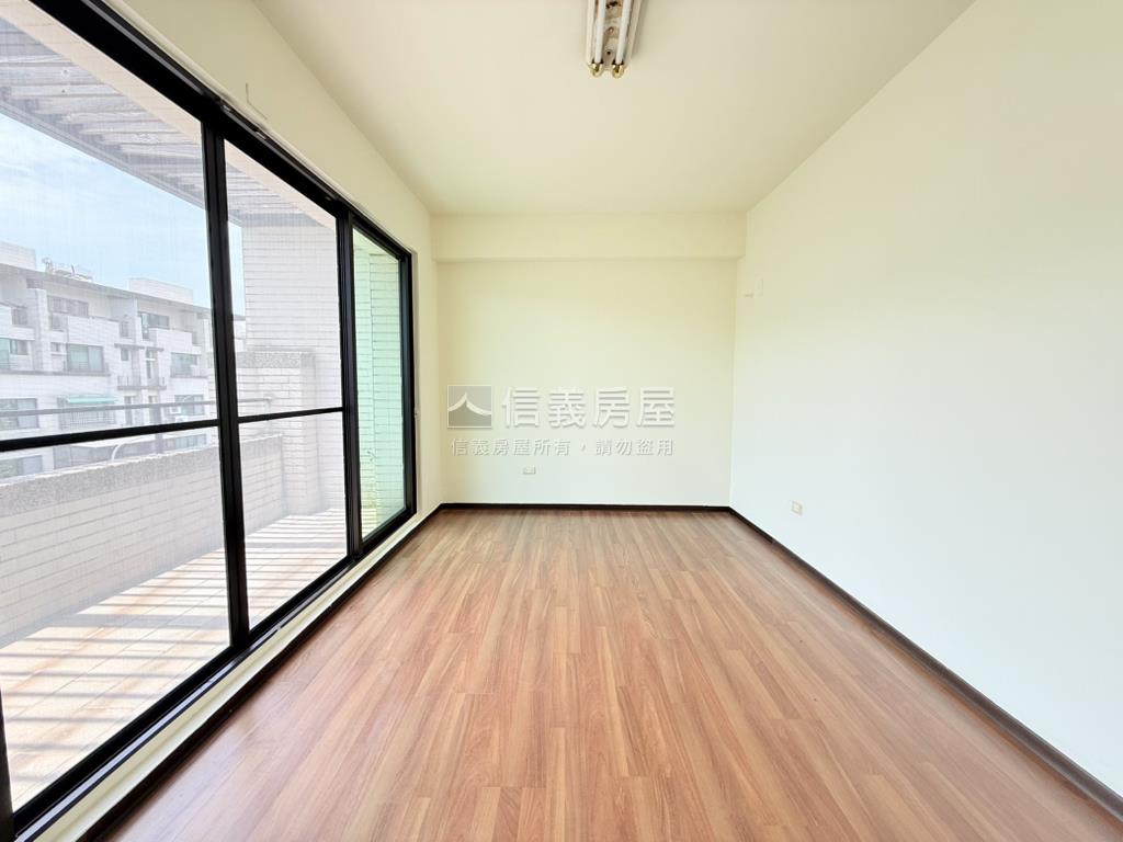 虎尾寮朝南臨路透天房屋室內格局與周邊環境